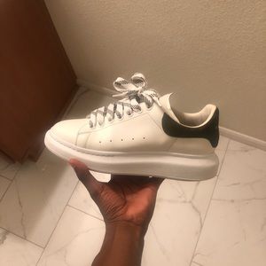 I have only wore them twice trying to sell them because i don’t wear them.
